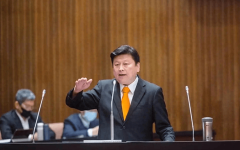 原创
            朱立伦提访陆条件无回音，国民党多人退出访团，恐只剩傅崐萁一人