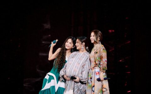 尴尬！任家萱官宣恋综，陈嘉桦准备演出，只有田馥甄继续被退货！