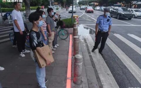 新型红绿灯来了！第3种好可怕……