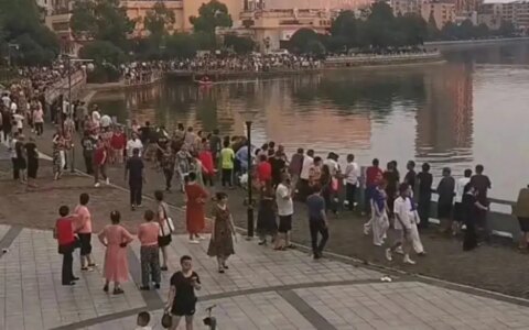 湖南夫妻俩吵架跳河后续：双双身亡，留下5岁儿子，村民透露内情-湖南情侣吵架大排档