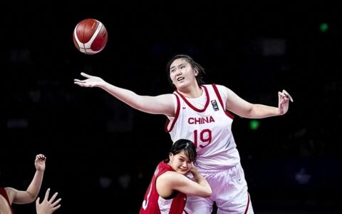 张子宇登热搜！直言出手22次不累，余下比赛会尝试扣篮打脸李昕-张子宇最新身高2米27