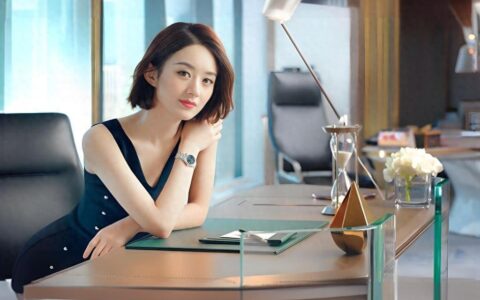 赵丽颖霸屏金鹰奖，三部佳作齐飞，实力演绎何为“有效播剧”？-赵丽颖拿金鹰奖那年