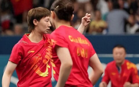 奥运乒乓球：团体赛首位世界亚军出局，王曼昱连轰3-0，日乒大胜-国乒奥运冠军王曼昱返回家乡是哪一年